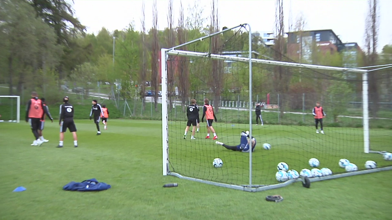 Mike brukte motstanderne som kjegler